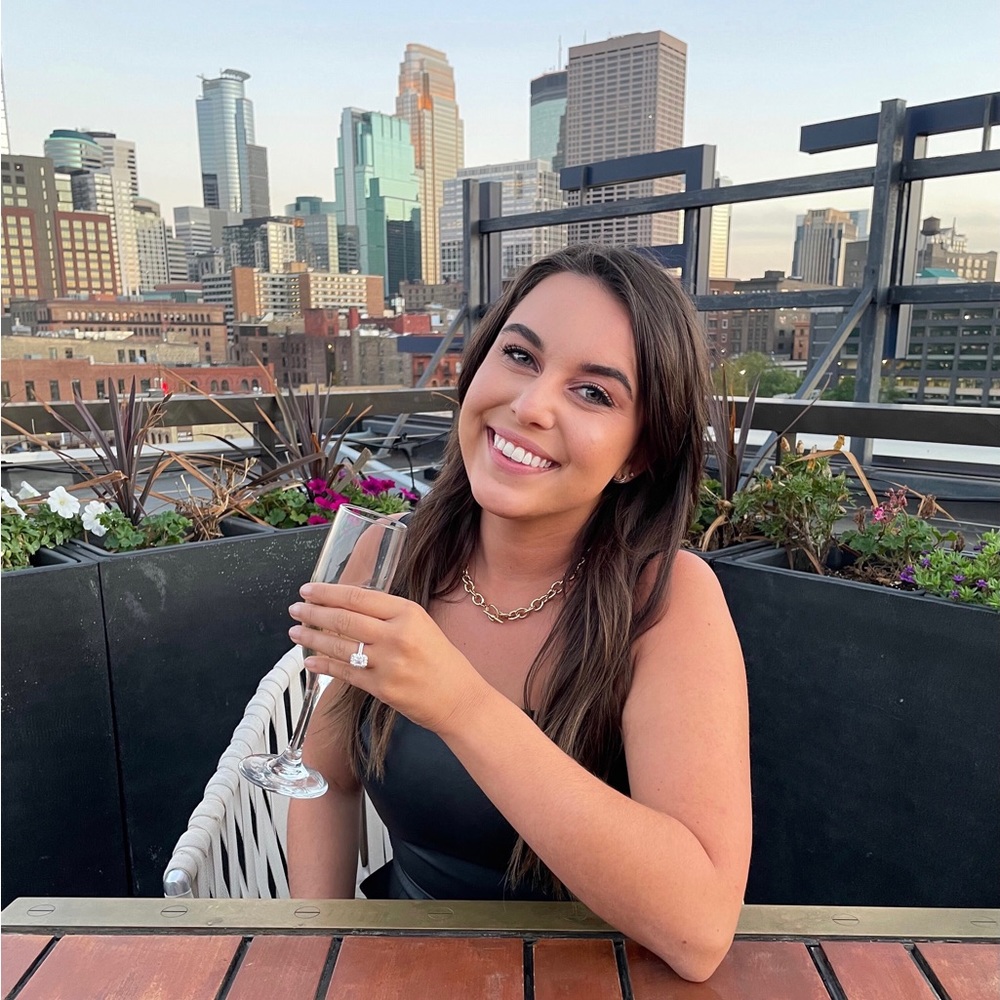 Meet your Posher, Brooke